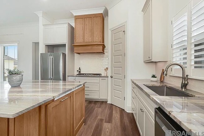 Building Photo - 4 Bedroom Home in Cheval Point Subdivision