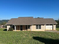 Building Photo - 2-bedroom, 2-bathroom home located in the ...