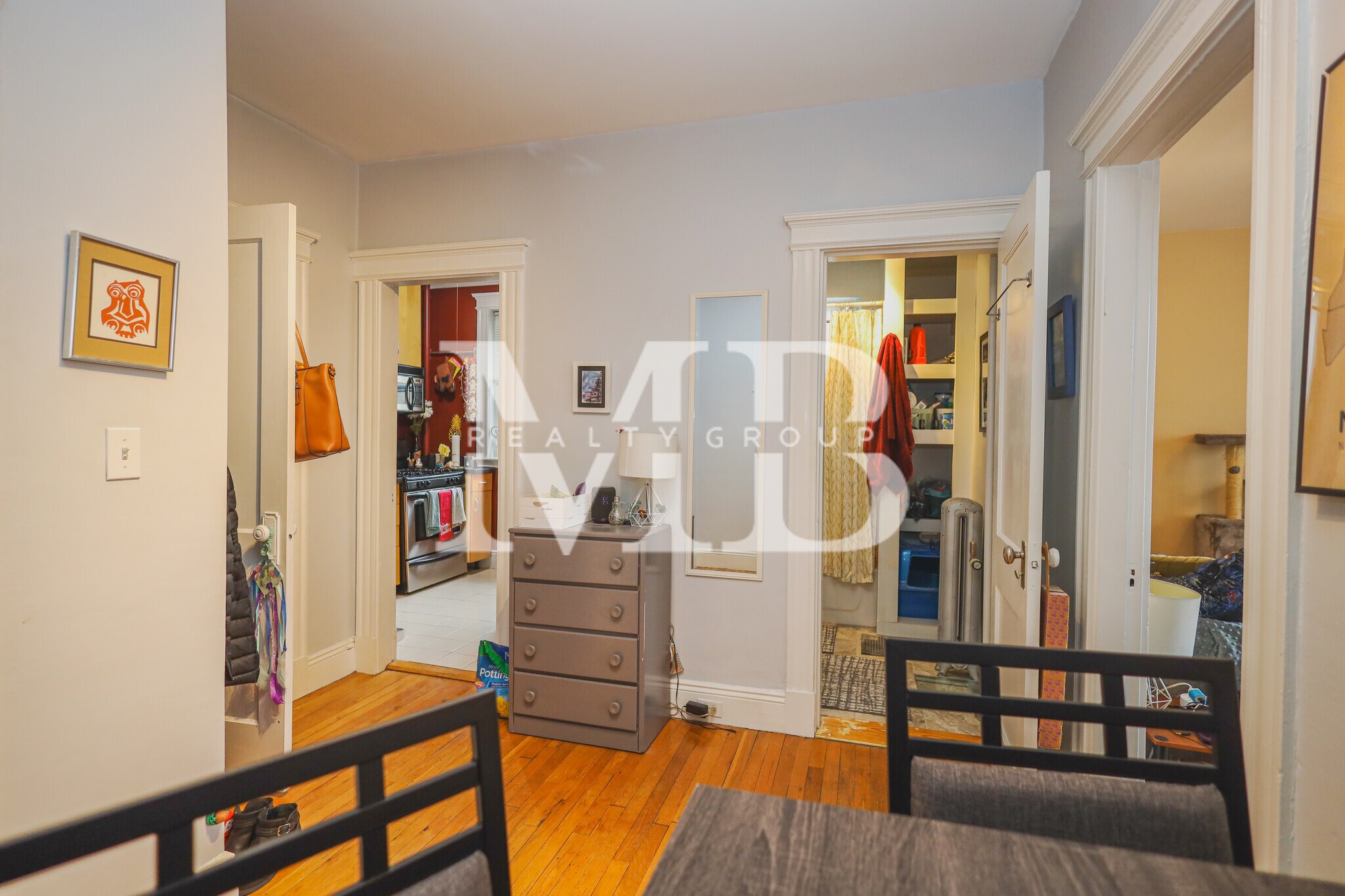 Building Photo - 11 Park Dr