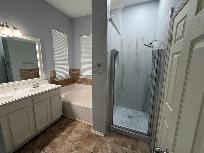 Building Photo - $500 OFF your first full month’s rent with a move-in on or before 6/15/2026!