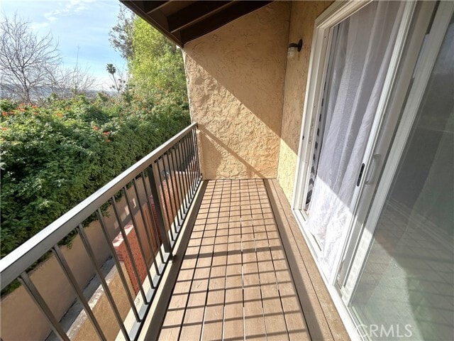 Building Photo - 1924 Hawaii St