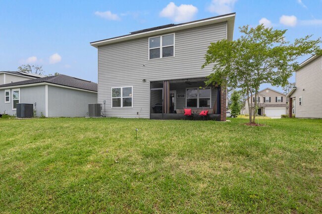Building Photo - Stunning single-family 4bed/2.5 bath home