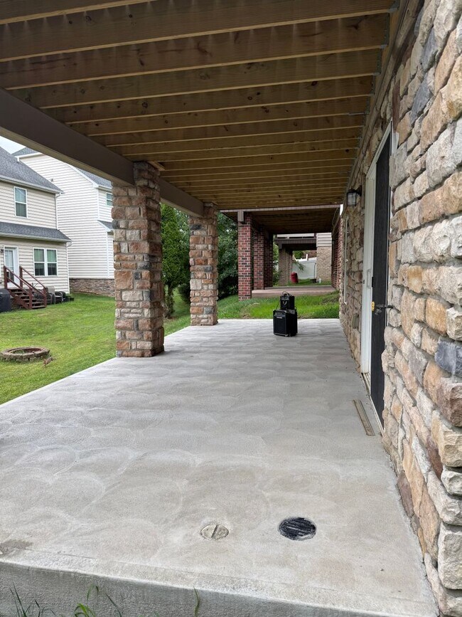 Building Photo - 109 Kestler Dr