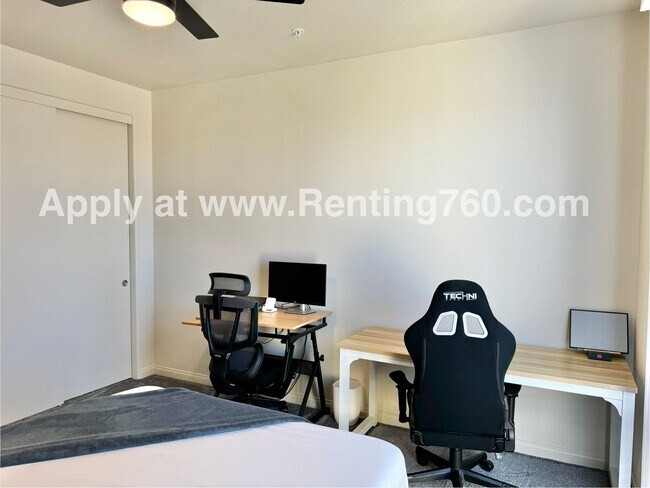 Building Photo - Newer 4 Bedroom 3 Bathroom Home With Solar...