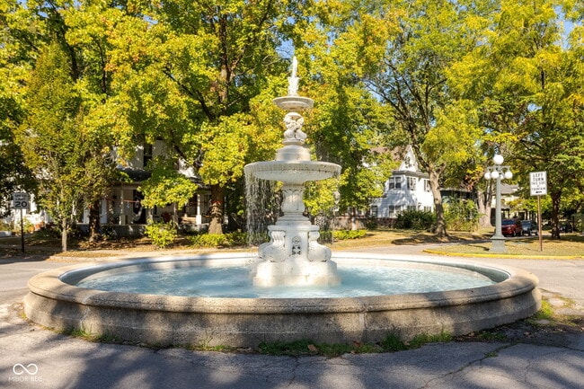 Building Photo - 784 Woodruff Pl E Dr