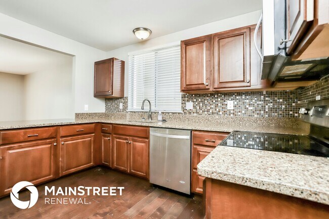 Building Photo - 16028 Sandalwood Creek Dr