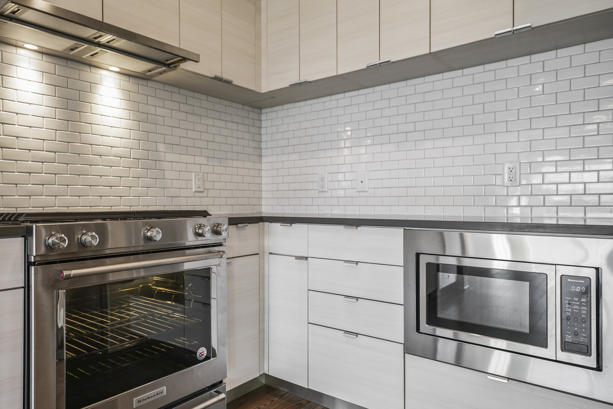 Building Photo - 506 Diamondback Dr