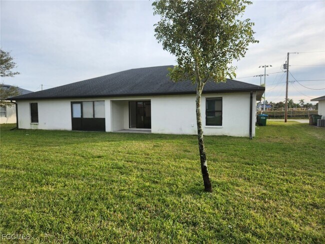 Building Photo - 255 SW 4th St