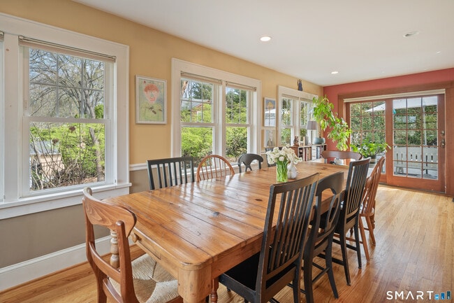 Building Photo - 13 Birch St