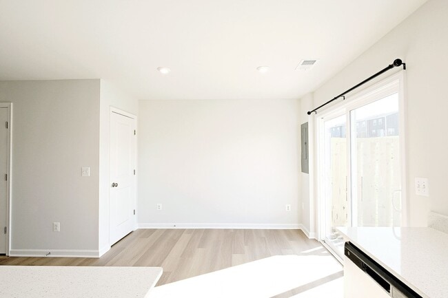 Building Photo - New Dog-Friendly Greene Co Townhome - Be The First To Live Here!