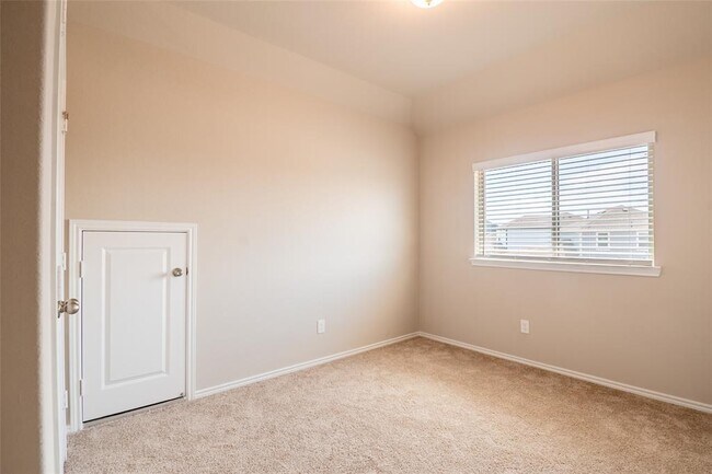 Building Photo - 12502 Llano Estacado Dr