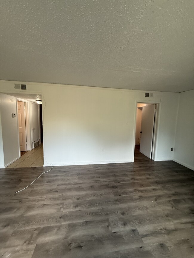 Building Photo - 4860 Chesterwood Ct