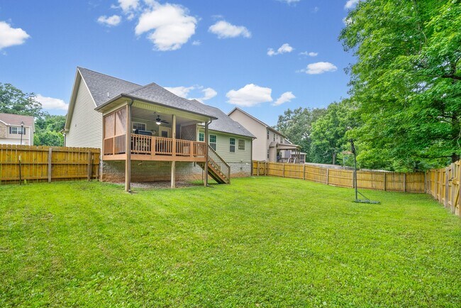 Building Photo - 125 Sycamore Hill Dr