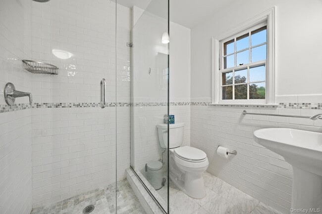 Building Photo - 98 Brookby Rd