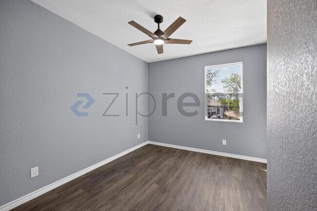 Building Photo - 113 Anderson Ave