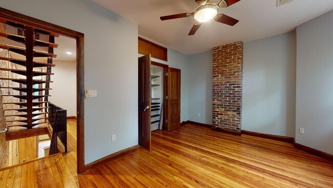 Building Photo - 1834 Ingleside Terrace NW