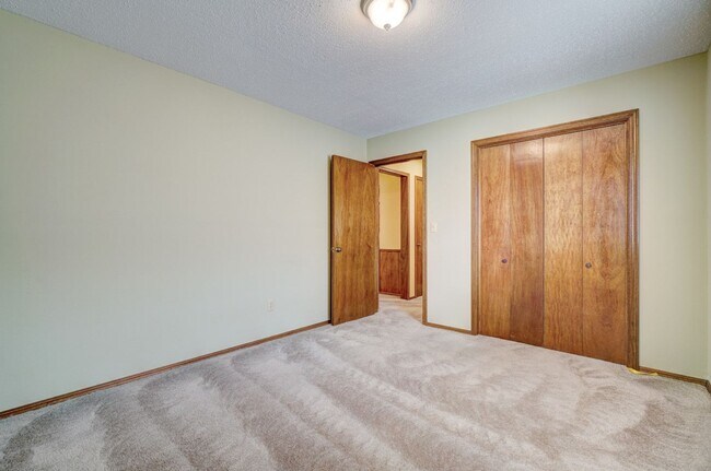 Building Photo - 3 Bed 2 Bath in Midwest City!