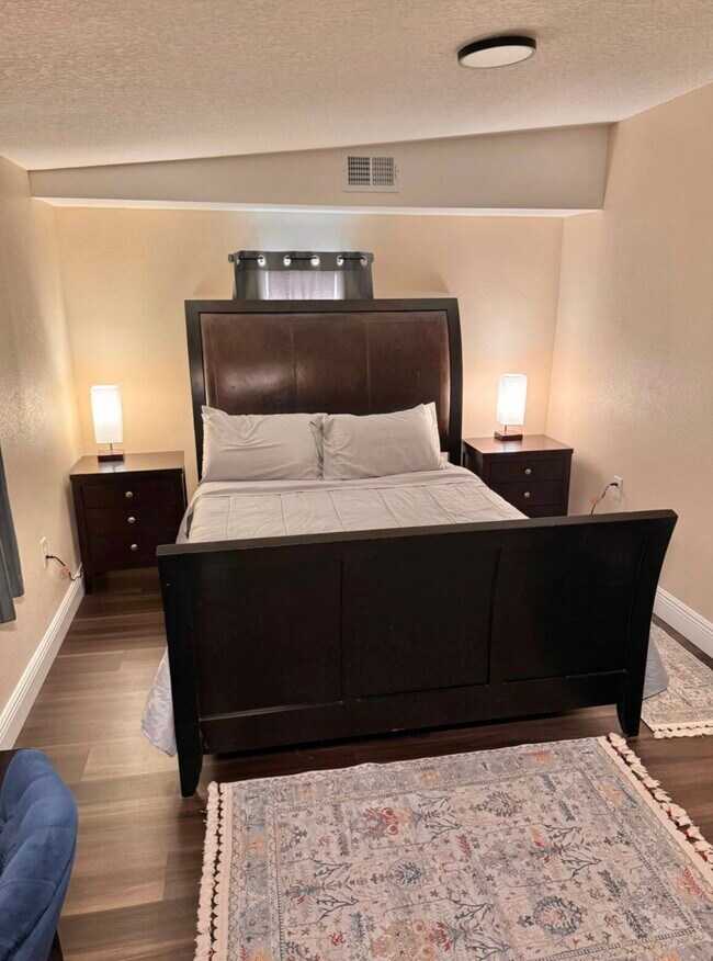 Building Photo - 1265 Aquarius Ave