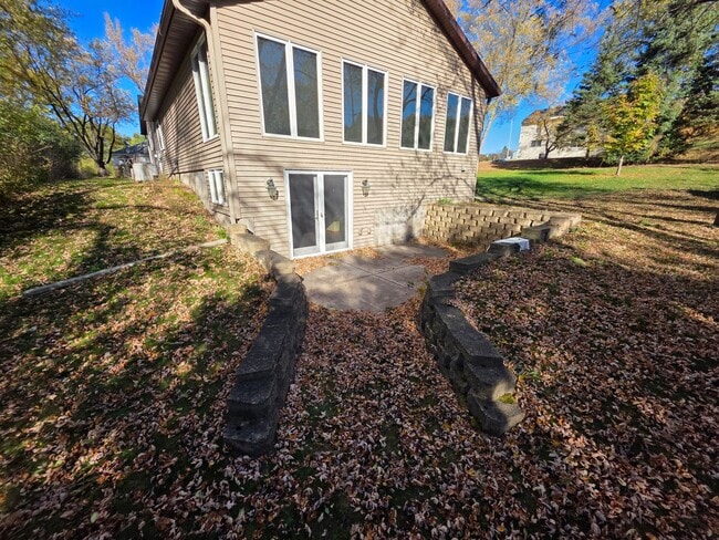 Building Photo - 2451 Harrison St