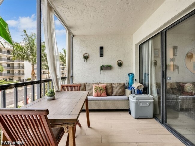 Building Photo - 260 Southbay Dr