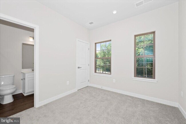 Building Photo - 19822 Habitat Ter