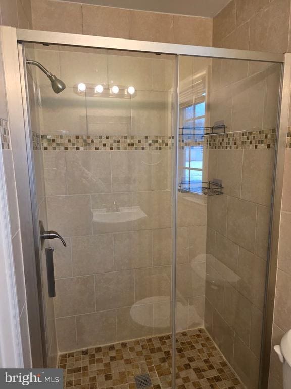 Building Photo - 6212 Thomas Dr