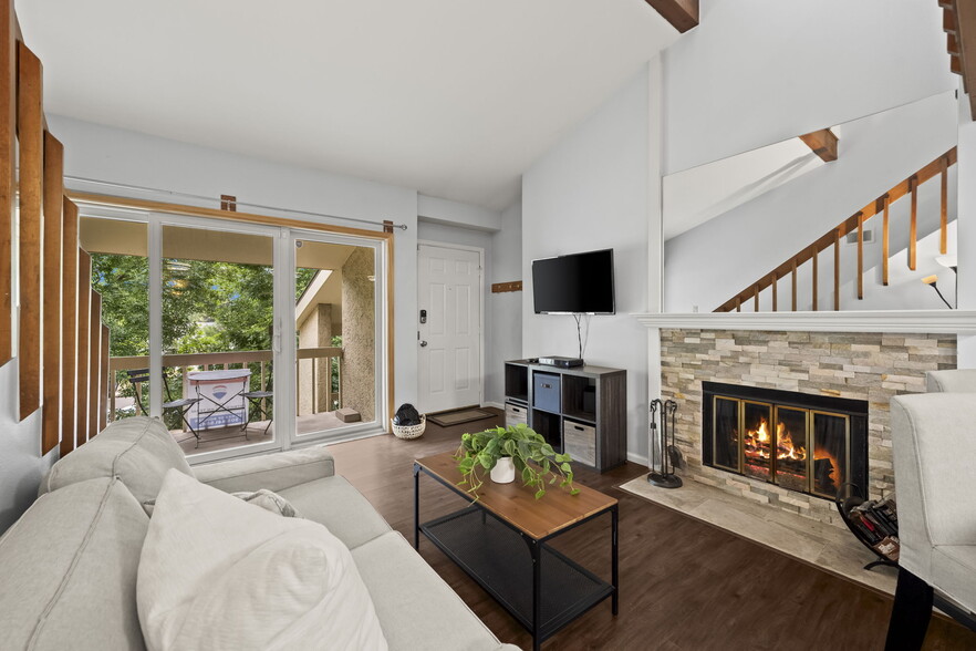 Building Photo - 20 S Boulder Cir