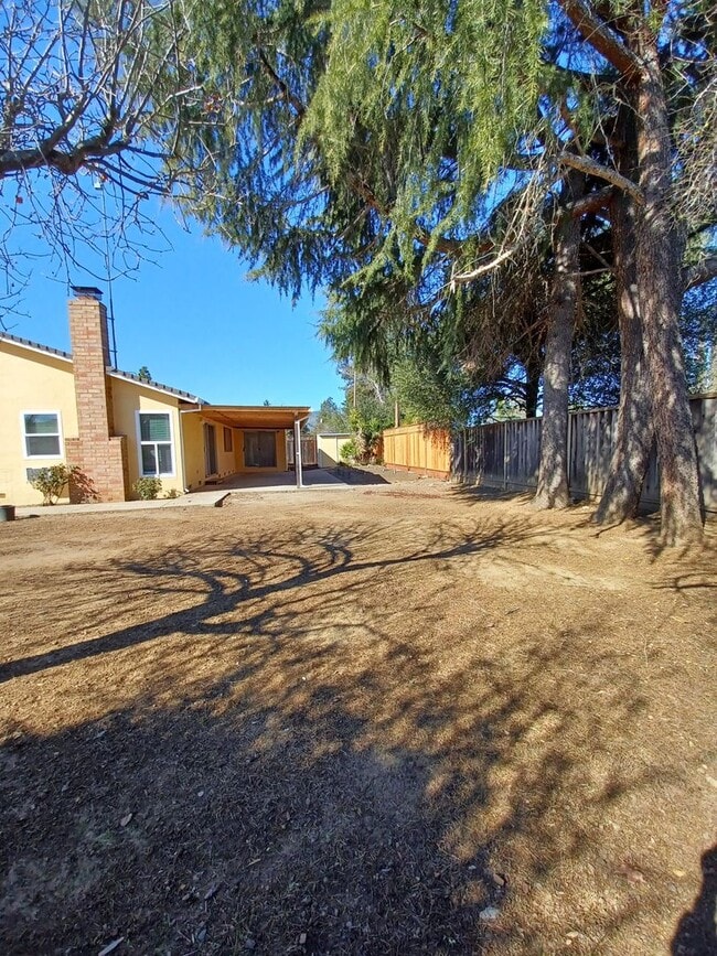 Building Photo - Beautiful 4-Bedroom Home with Spacious Lay...