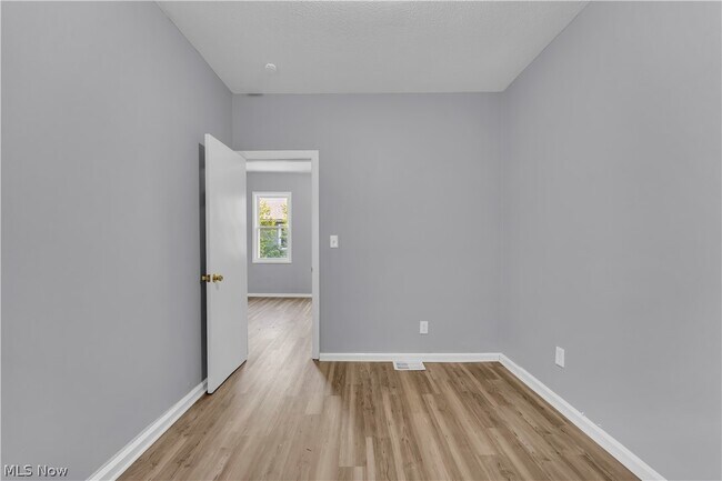 Building Photo - 1873 W 47th St