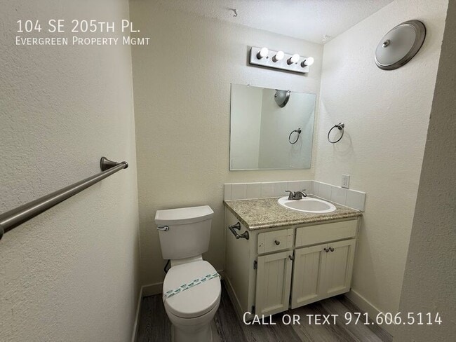 Building Photo - 104 SE 205th Pl