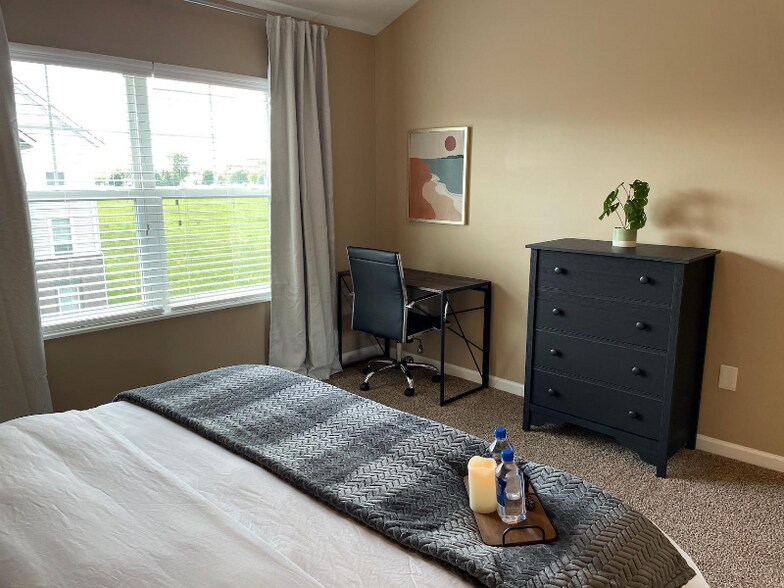 Building Photo - 5322 Batten St