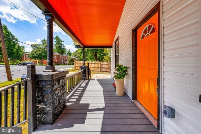 Building Photo - 2800 Upshur St