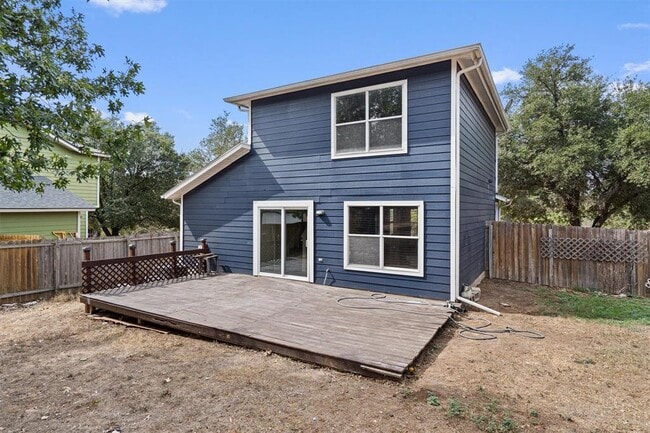 Building Photo - 1512 Curameng Cove