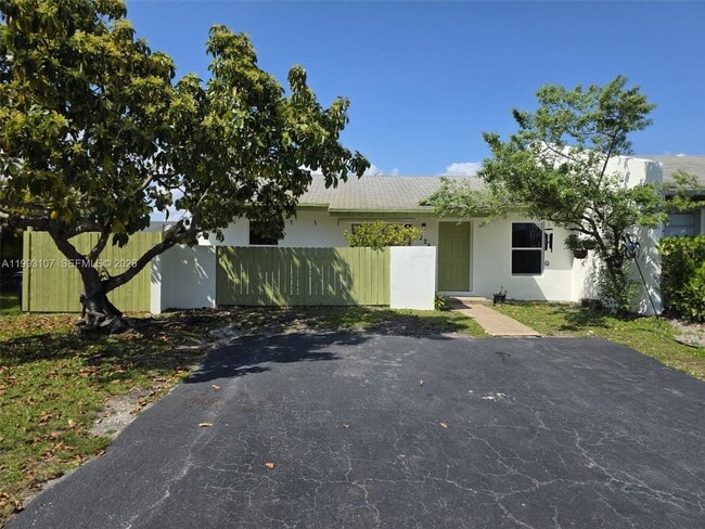 Building Photo - 12241 SW 115th Terrace