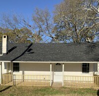 Building Photo - 131 E Main St