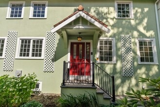 Building Photo - 1 Gracewood Park