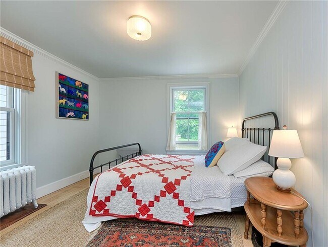 Building Photo - 461 Spring St