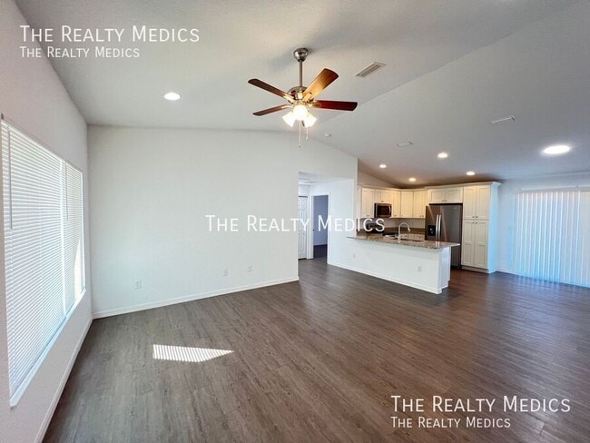 Building Photo - 391 Malauka Loop