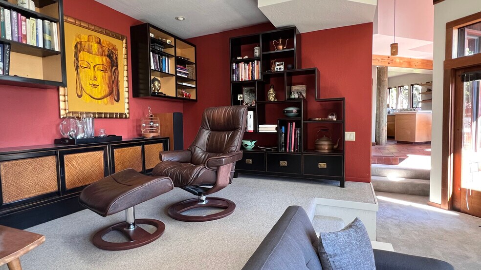 Building Photo - 1120 Sterling Ave