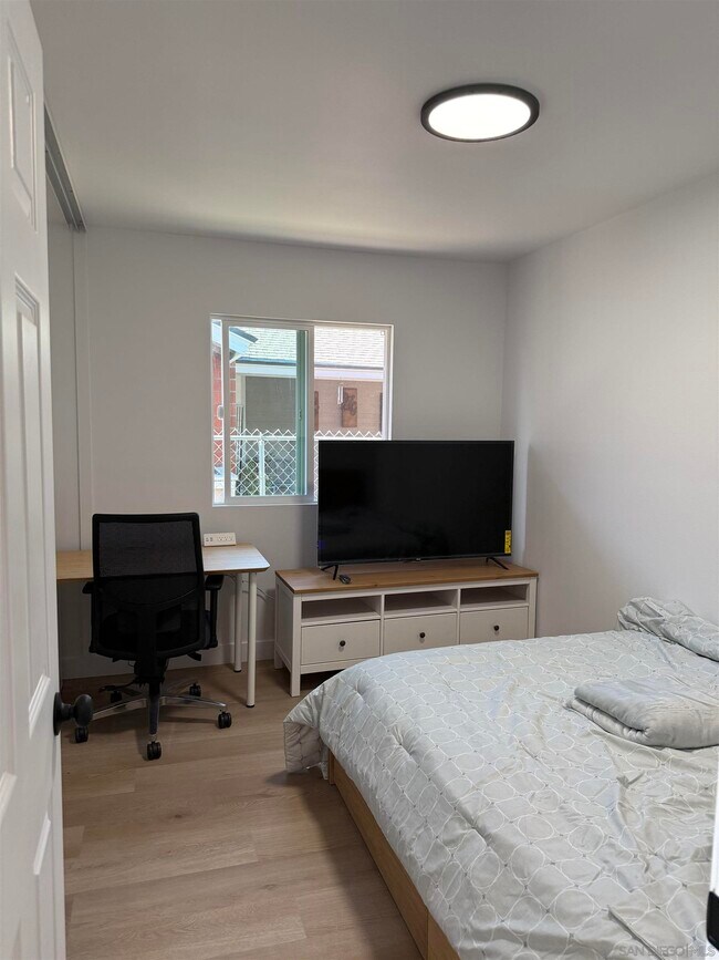 Building Photo - 664 Carefree Dr