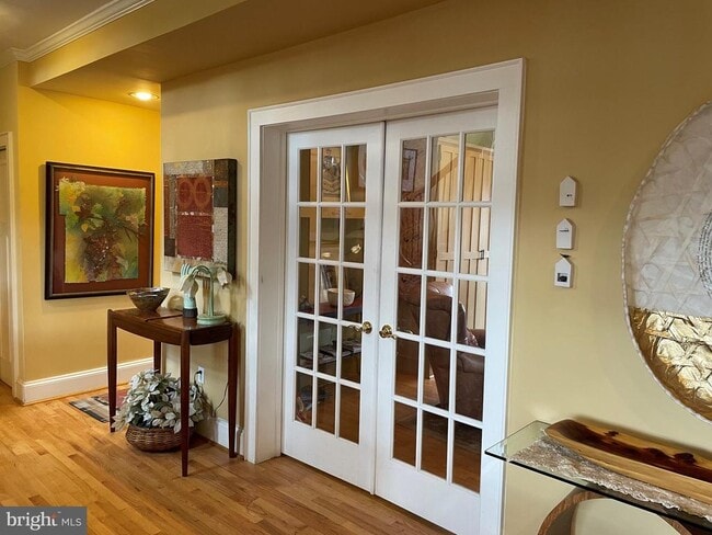 Building Photo - 19 Sunset Dr