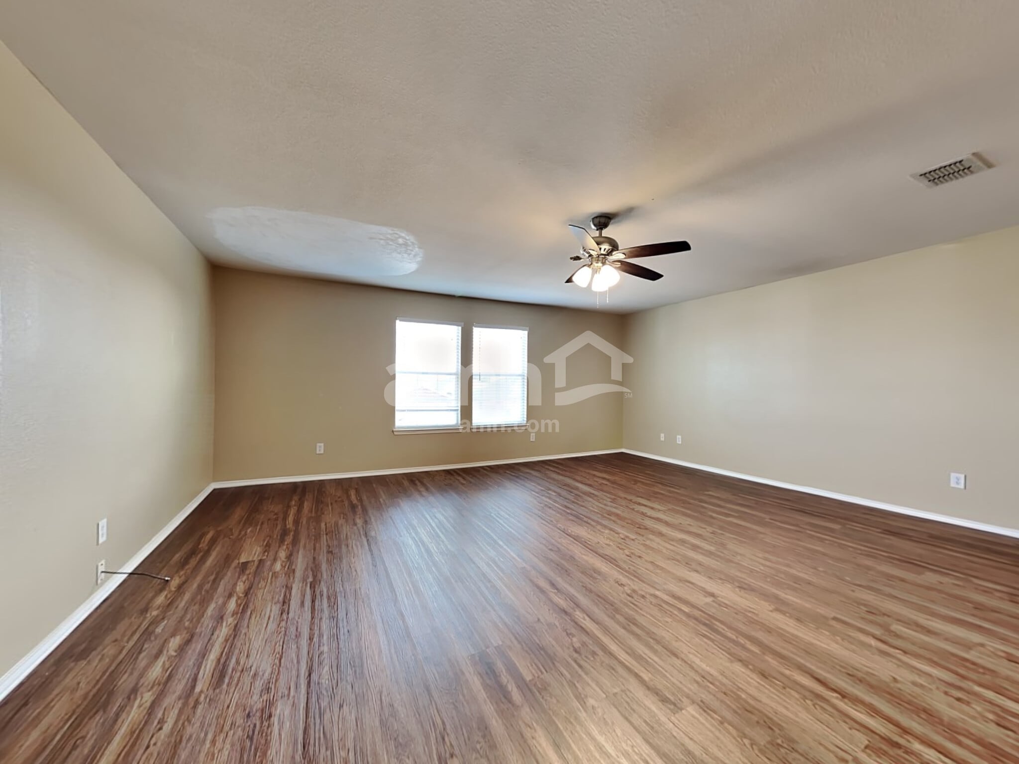 Building Photo - 1227 Wenatchee Dr