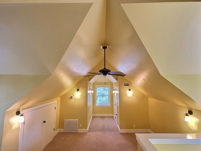 Building Photo - Commercial/Residential 3 Bedroom 3 Bath Cottage Close to Downtown Ocean Springs
