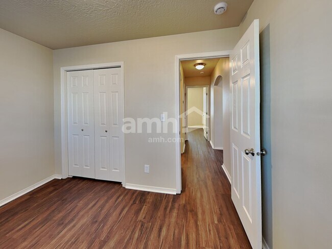 Building Photo - 11549 Roanoke Dr