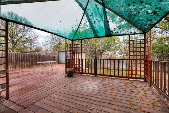 Building Photo - Stunning 3 Bedroom - 2.5 Bath Home for Rent!