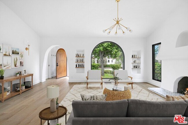 Building Photo - 10525 Cushdon Ave