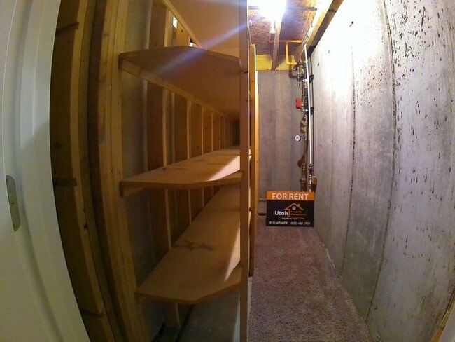 Building Photo - 3 bdrm 2 1/2 bth TownHome 2 Car Garage-Dog...