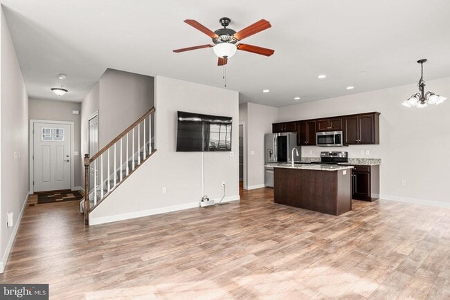 Building Photo - 140 Sage Blvd