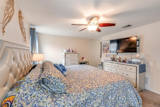 Building Photo - 301 Rummel Dr