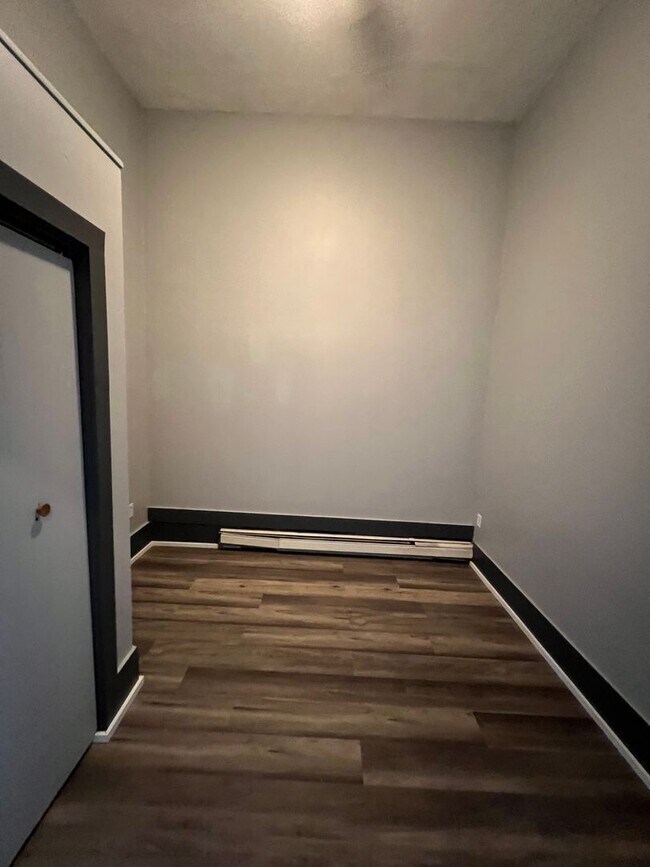 Building Photo - 317 S Clinton Ave